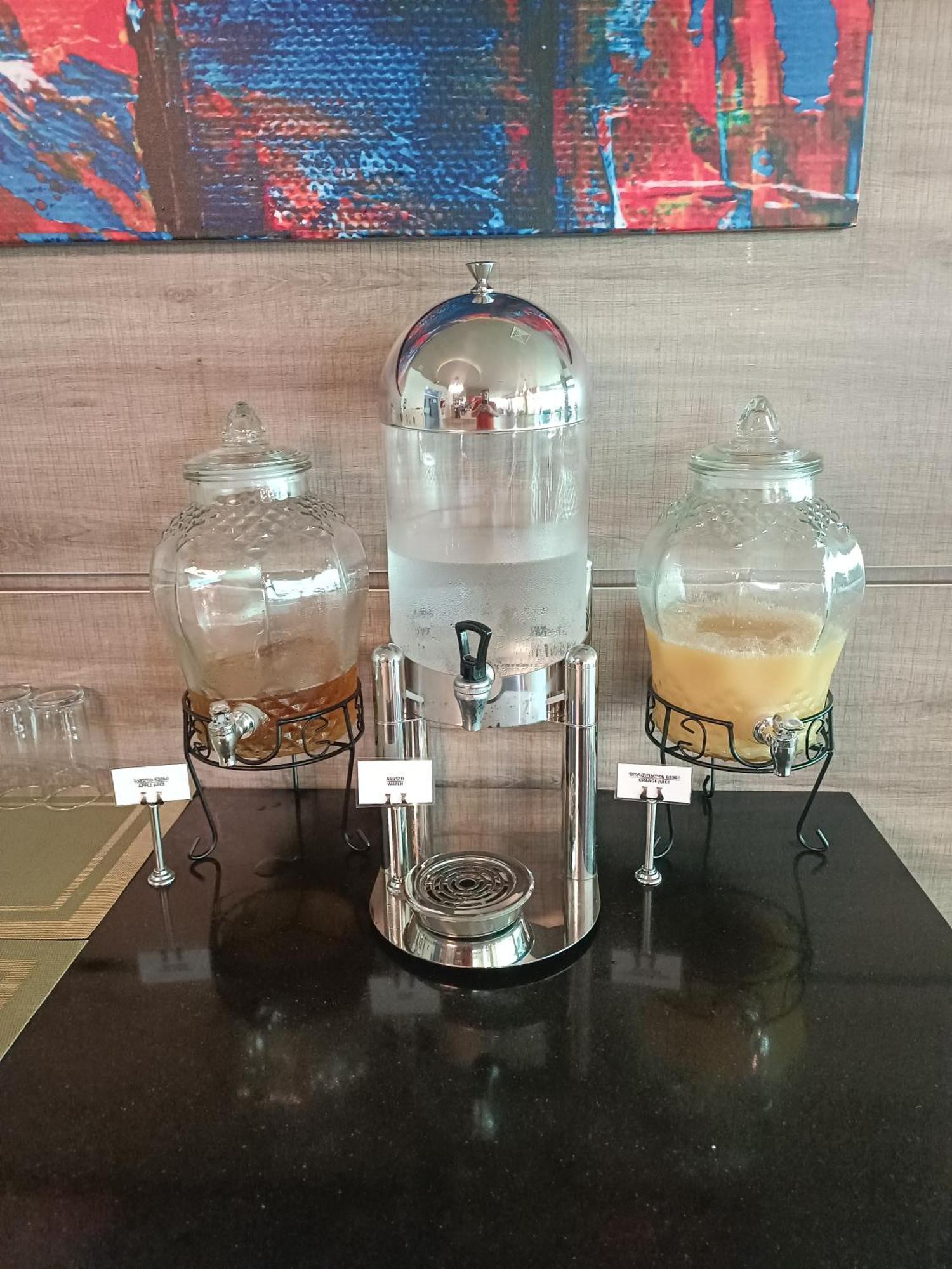Luxe Apartment Batumi Sea Front Экстерьер фото